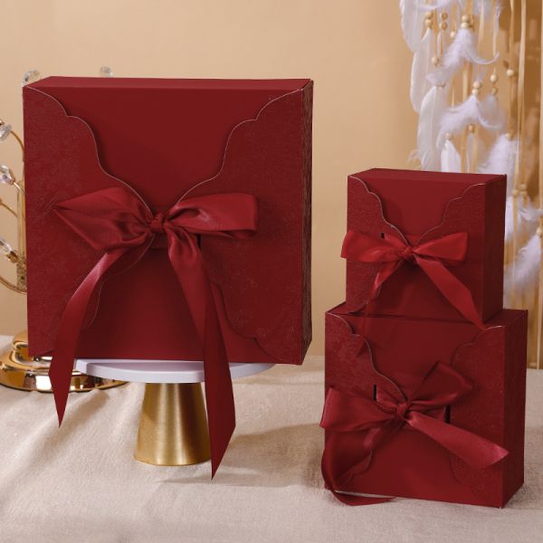 Nueva caja de regalo con lazo de encaje simple, regalo festivo, caja de regalo personalizada, caja de regalo plegable, caja de regalo con estampado en caliente