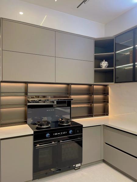 Armoire de cuisine en MDF moderne sans poignée, design à ouverture par pression