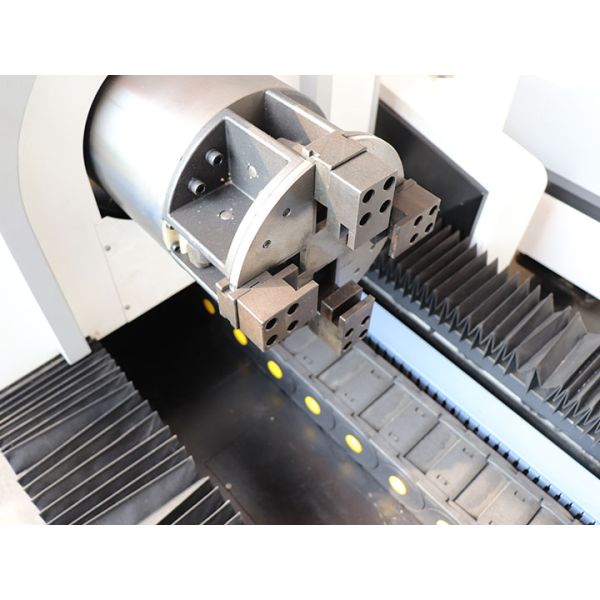 Raycus CNC Laser Fiber Cutting Machine 4KW / 6KW Rotary Laser Cutting Machine