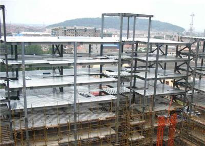 Projeto de construção de pouco peso residencial da armação de aço com o elevador