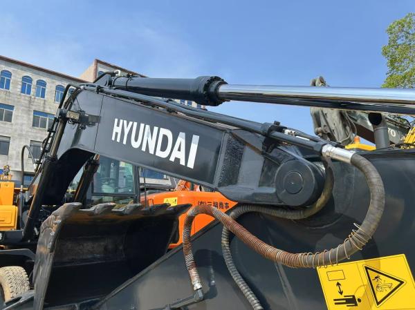 Used Korea hyundai 210w 21Ton Hydraulic Wheel Excavator Hyundai 210W R210W-9
