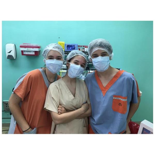 Plastic Manual Soap Dispenser Alcohol Disinfection Dispenser Wall Mount Installation