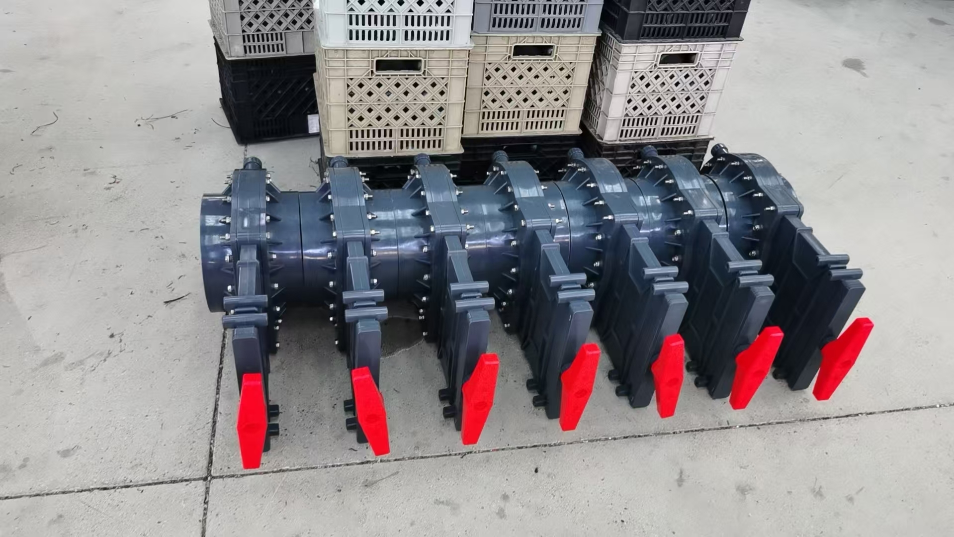 UPVC Material Gate Valve with PN10-PN16 Pressure and Corrosion Resistant for Water ControlExtra-large diameter, quick opening, high flow rate, rapid excretion, high efficiency, etc. The handle is made