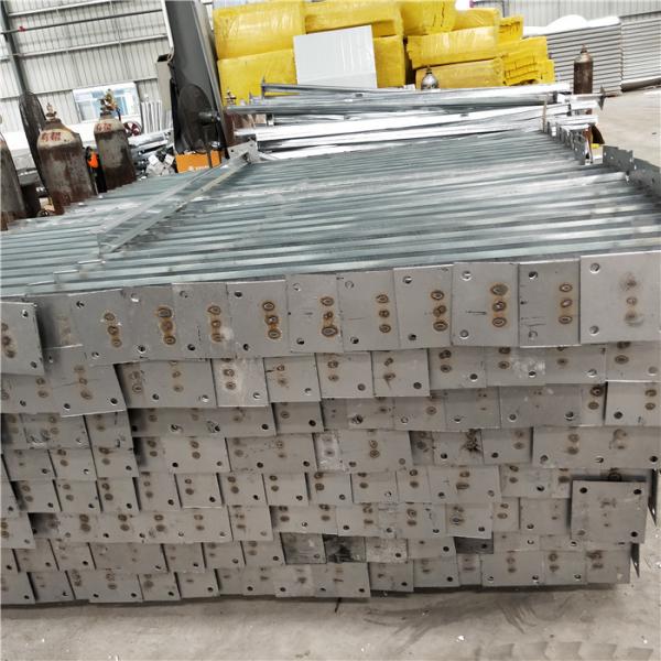 green grass 950-50-236mm sandwich panel fence used for construction subway project
