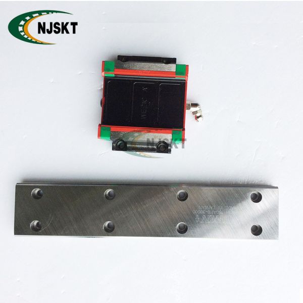 WEW35CC HIWIN Linear Guide 4000mm Length For High Speed Transportation Equipment