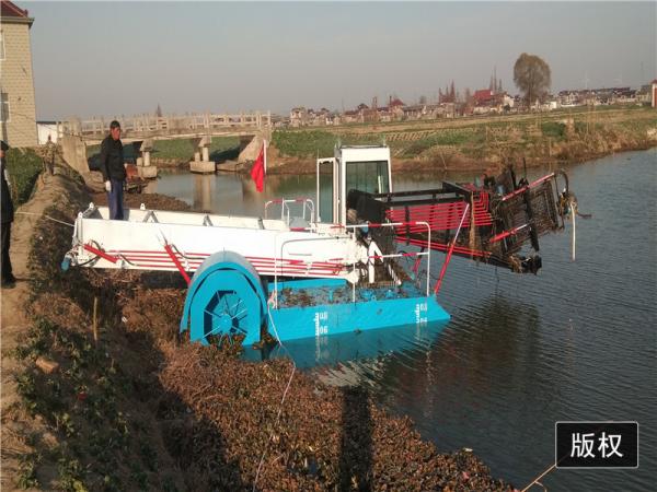 Self Propulsion 10M2 Body Pond Weed Harvester River Weed And Floating Cleaning