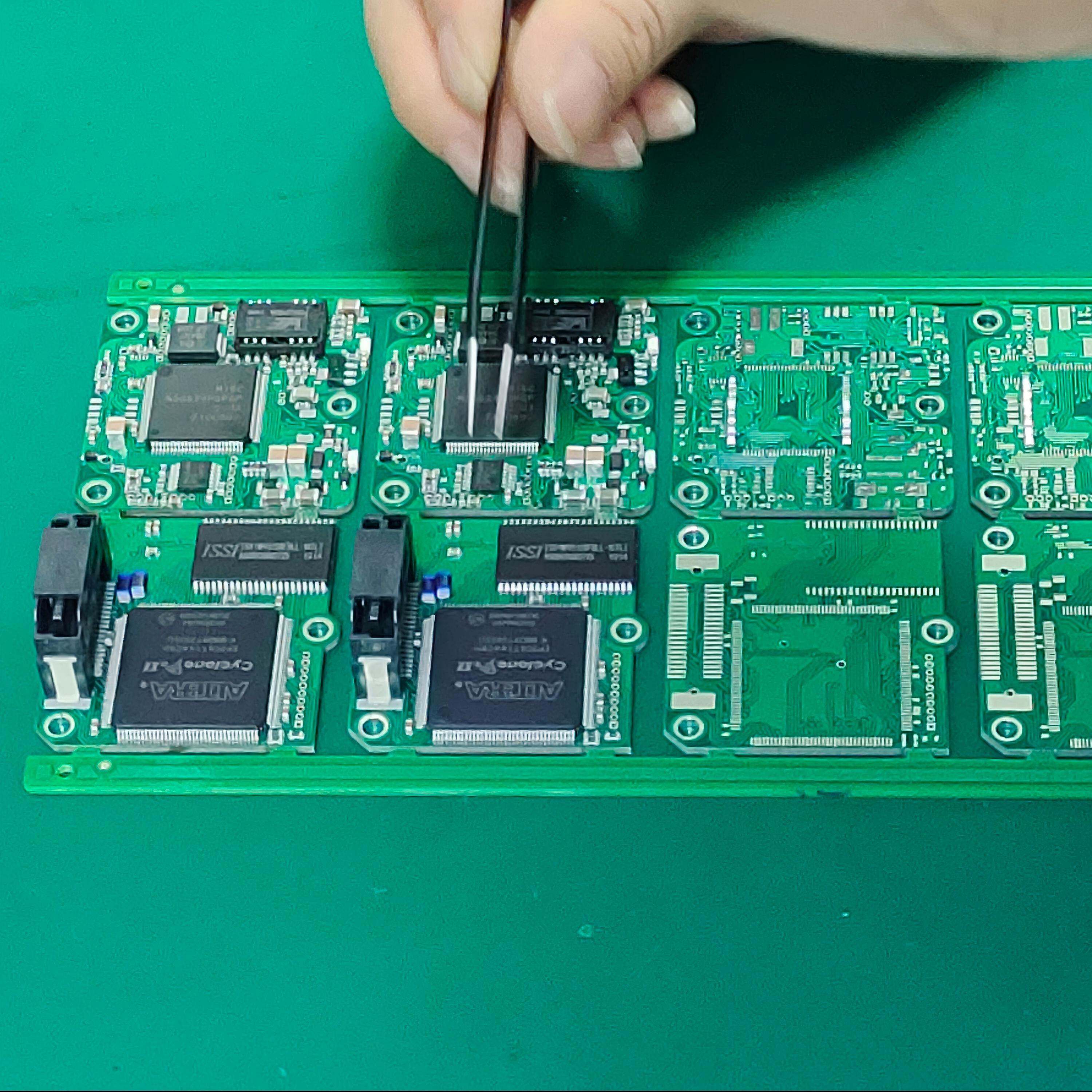 Prototype PCB Assembly ENIG Surface Finish 1 Oz Copper Weight Via Diameter 0.20