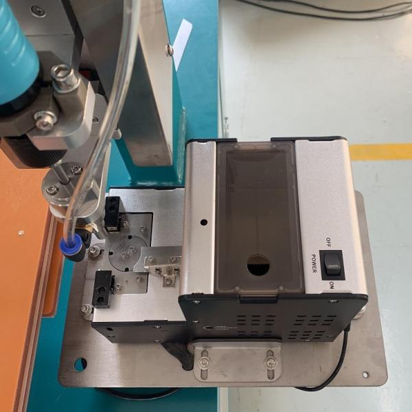 Panneau lumineux machine automatique de verrouillage à vis 3800W robot de verrouillage à vis 220V