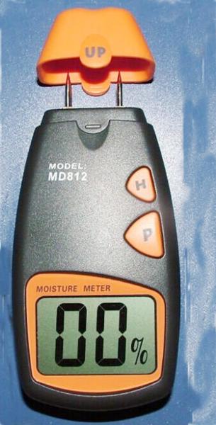 O mini medidor Handheld MD812 da umidade de Digitas da madeira com dados guarda