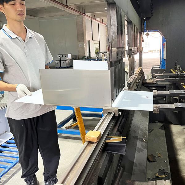 CNC-машина для изготовления кухонного оборудования из нержавеющей стали 201