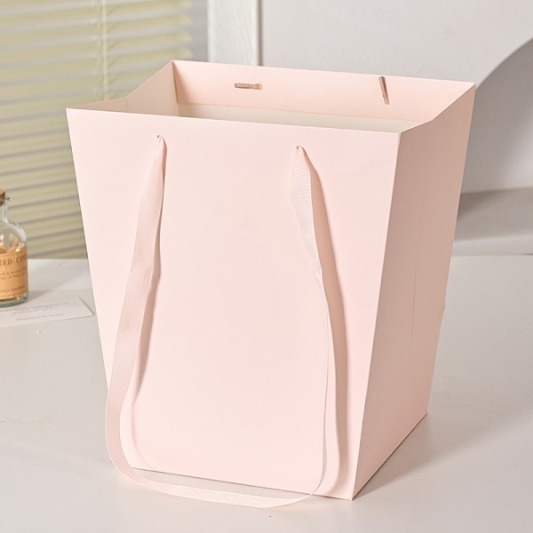 Trapezoidal Paper Flower Bags with Ribbon Handles for Gift Packaging