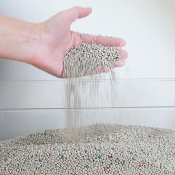 OEM 100% Natural Strong Odor Lock Dust Free Clumping Premium Bentonite Litter For Cats