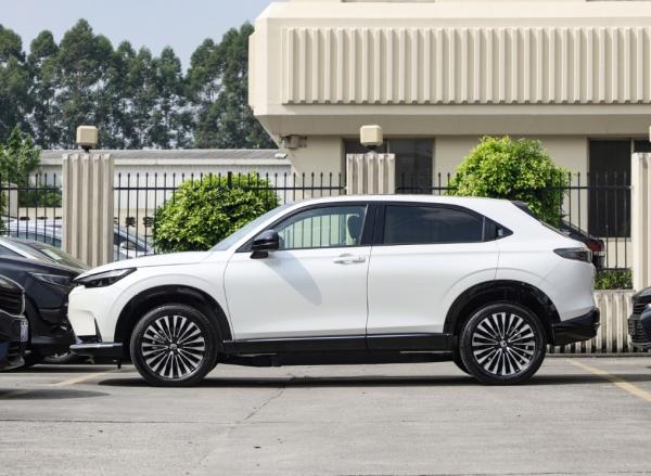 Automóvel 100% elétrico DongFeng ENP1 EV Automóvel 4WD Direção esquerda Veículos usados Certificados