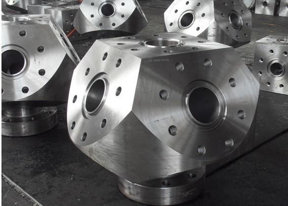 Wear Resistance Oil Wellhead Equipment , Wellhead Forging Drilling Spool Adapter