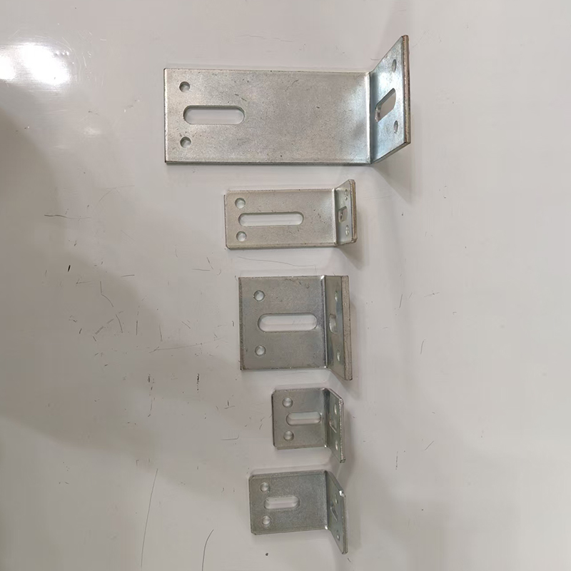 Slotted L Shape EMT Conduit Accessories Metal Corner Bracket High Strength