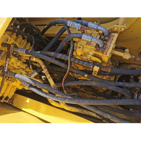 В хорошем состоянии экскаватор Komatsu PC200 Япония 20 тонн с оригинальным гидравлическим цилиндром