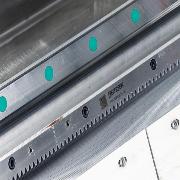 3015 3000W 1500W CNC Metal Laser Cutting Machine Yaskawa Servo Motor Ipg Laser Source Stainless Steel Engraving Machine