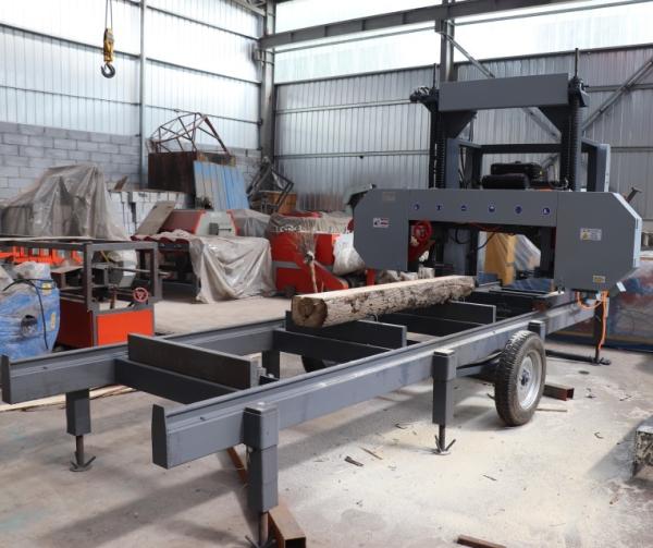 MJ1300 Wood Portable Sawmill 18.5kw Log Band Sawmill With Diesel Engine