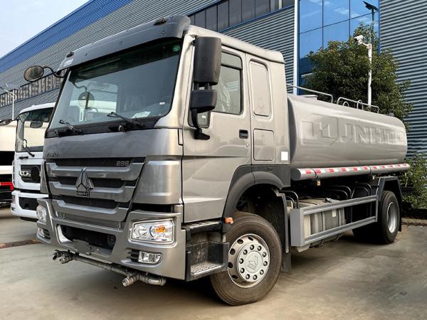 Sinotruk Water Spray Truck 6x4 10 Wheels 15000L Water Sprinkler Truck