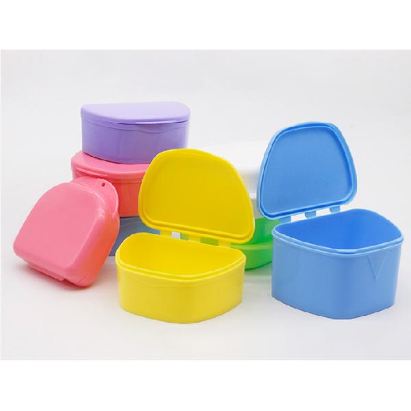 Щетка чистого Denture заботы более чистая и чашка случая ванны Denture коробки держателя стопорного устройства