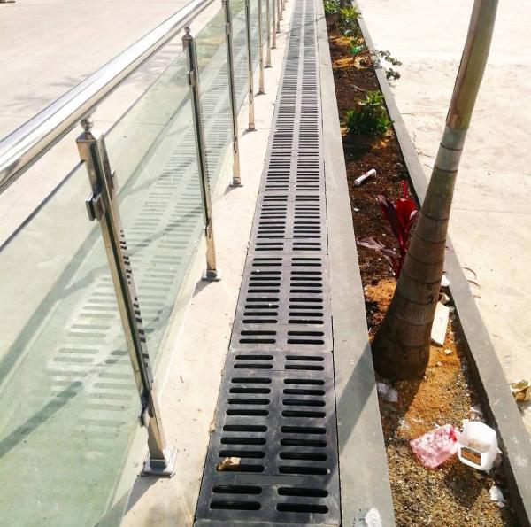 EN124 SMC/BMC Composite Gully Grating with Anti-Skid Surface