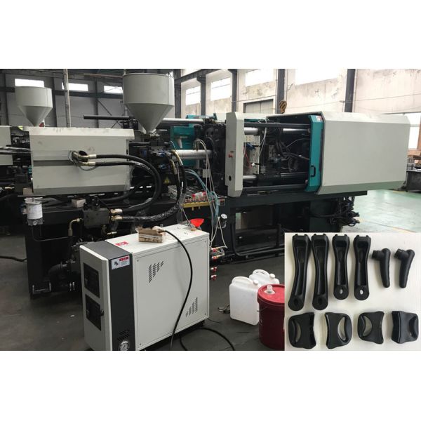 Maxdaylight 600 to 1000 Mm Two Color Injection Molding Machine offering Heat Power 20kw and Screwdiameter 25 to 80 Mm designed for Plastic Part Molding