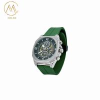 Dernière montre en quartz imperméable à l' eau avec sangle en silicone