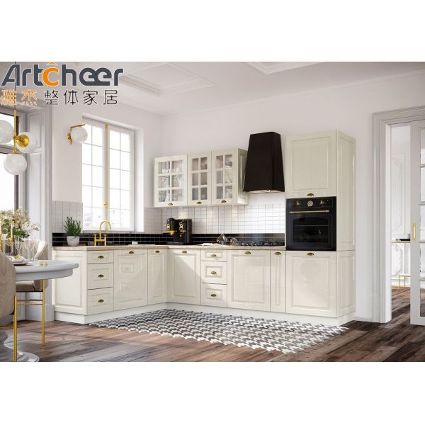 Modern Solid Wood Kitchen Cabinet with Quartz Stone Table Top and 5 Year Warranty