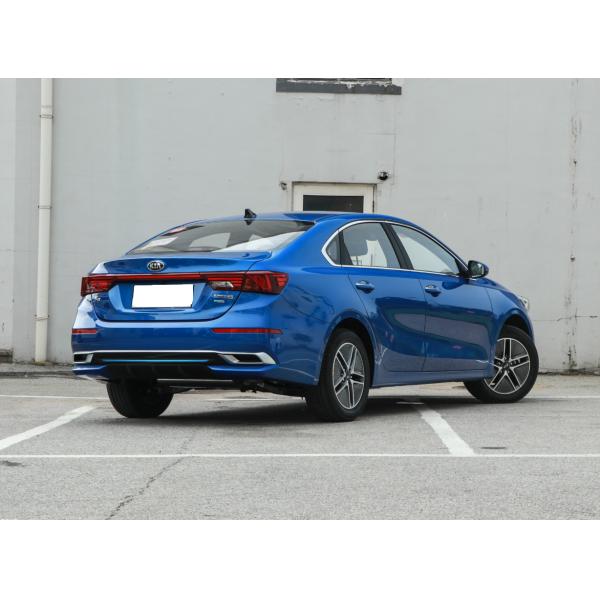 Левое рулевое управление Литий батарея KIA K3 2024 Электромобиль Энергетическое транспортное средство Седан для взрослых