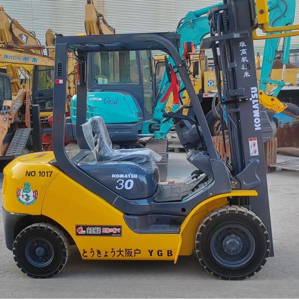 Komatsu FD30 Forklift 3 Ton Diesel Forklift Used Automatic Lifting Machine Second Hand