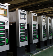 Ресторан/авиапорт/торговый центр обеспечили зарядные станции локера для сотовых телефонов