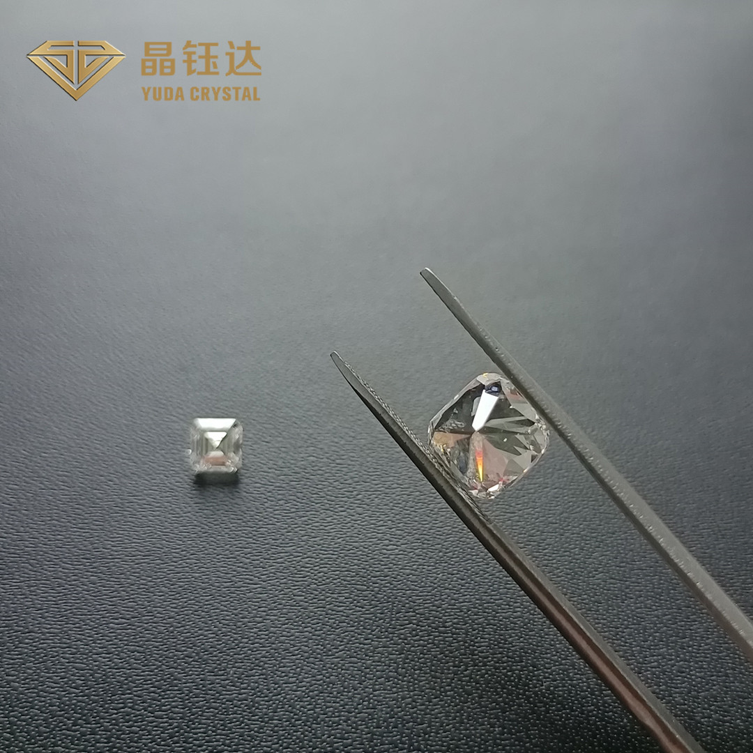 выросли лабораторией, который свободный отрезок валика диаманта 1.0ct ПРОТИВ Hpht/Cvd