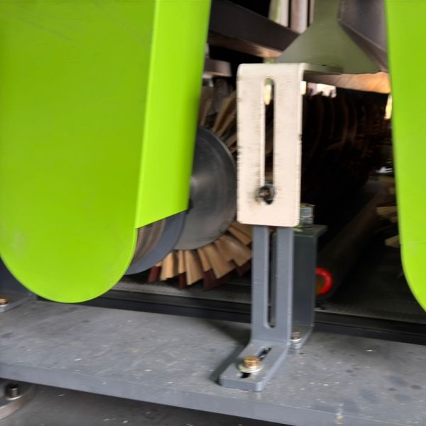 380V / 50HZ Wood Sanding Polishing Machine For Wooden Floor 8.2KW