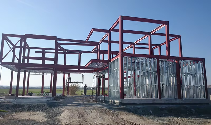 Australia 0.8-1.2mm G300-G550 Galvanized Coils C140 LGSF Light Gauge Steel Framing Machine Prefab Villa Modular House Building