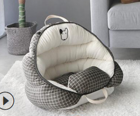 Luxury Dog Bed Cushion Pp Cotton Filled Carrier Portable Dog Car Safety Seat Bed