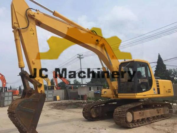 Máquina escavadora popularmente usada de 20 toneladas PC200-6 de KOMATSU com tamanho da cubeta do ³ de 0.7m na venda