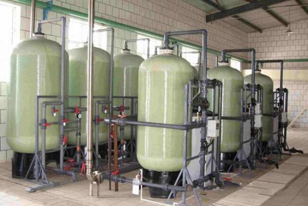 Sistema do tratamento da água do filtro de areia do tanque 100Psi Ion Exchange Water Treatment Systems de FRP