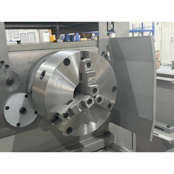 Le tour de tournage des métaux lourds CW6163B Machine de découpe des métaux Tour manuel horizontal de haute précision