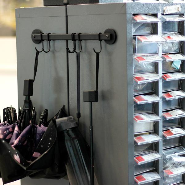 Грилл Внешний бытовой холодильник Магнитная стойка для инструментов для BBQ с неодимовым магнитом 6 крючьями и стальным материалом