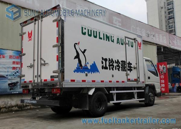 Euro 4 3000KG JMC Refrigerated Box Truck refrigerator freezer cargo van