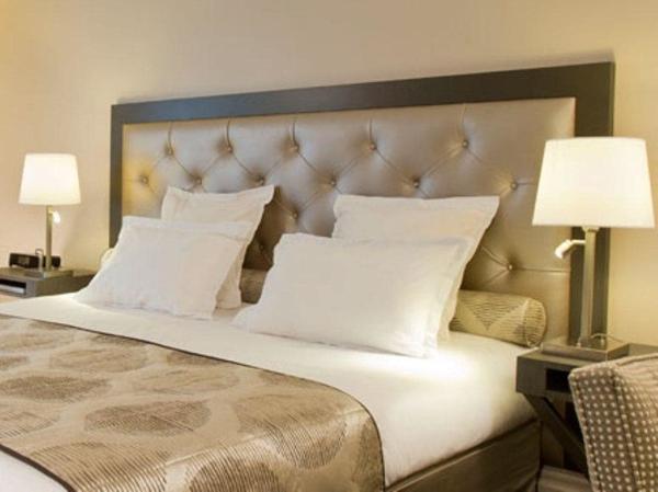 Guinea new hotel room furniture of Leather headboard bed with fabric chair and wood desk table