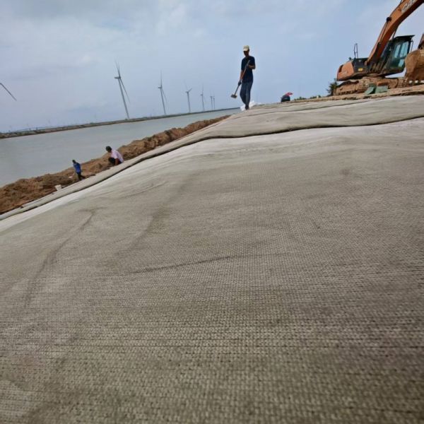 Three Dimensional Cement Blanket High Strength 51MPa Insulated Tarps For Concrete