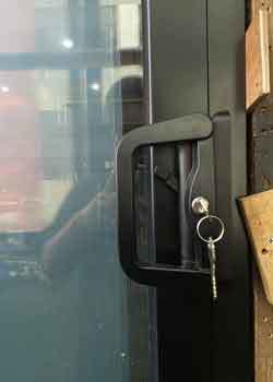 Australian Standard 150 Series Heavy-Duty Aluminum Sliding Door with 6063-T5 Alloy and Double-Glazed Tempered Glass