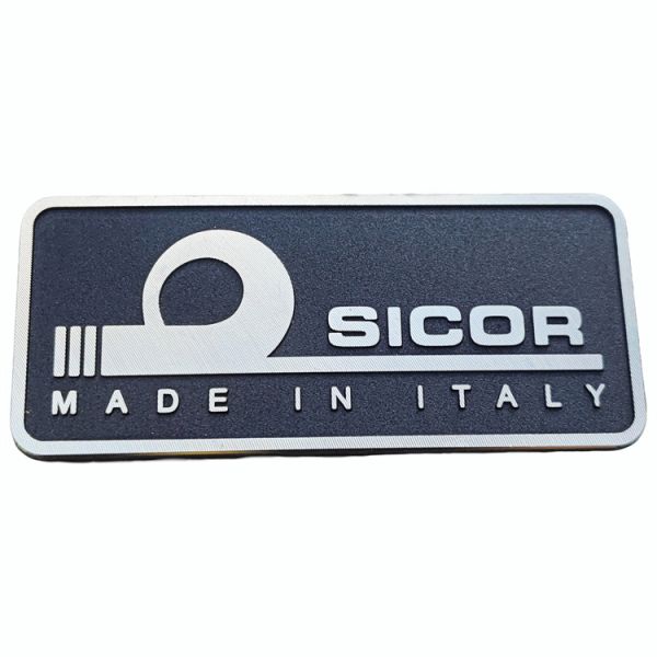 Custom Aluminum Highlight Silver Brand Logo Nameplate Black Anodized Label With Feet