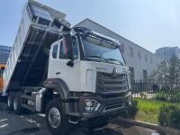 SINOTRUK HOHAN Howo Camión Volquete Basculante Elevación Media Motor Weichai 6 × 4 LHD Caja de Carga Rectangular Blanco 19-20CBM