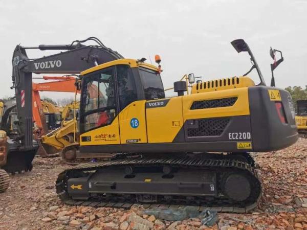 Used Crawler VOLVO EC220D Excavator with 0.8–1.8 m3 Bucket Capacity