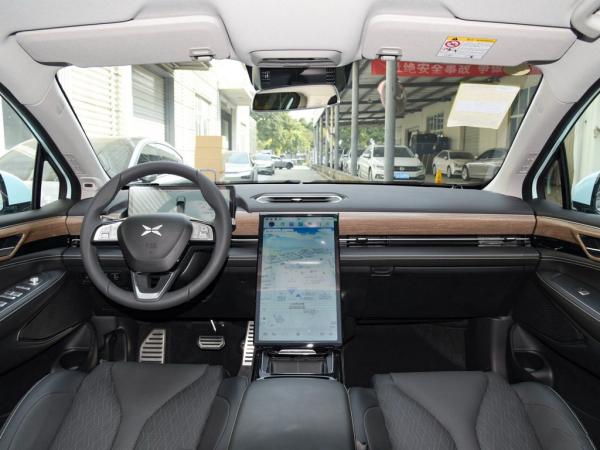 Intelligent Sedan EV Cars New Energy Xpeng White P5 Compact Electric Vehicle