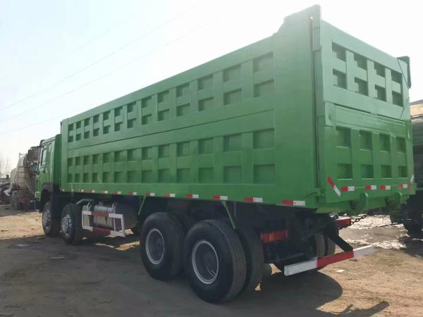 SINOTRUK 8*4 Made Earth Mover Vehicle for Smooth Manual   Auto Earth Moving Experience