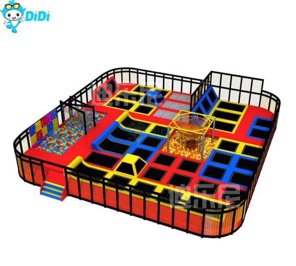 Equipamento para parque de trampolins para crianças