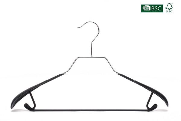 Betterall Anti - slip Durable Black Vinyl Coated Heavy Duty PVC Metal Suit Hangers